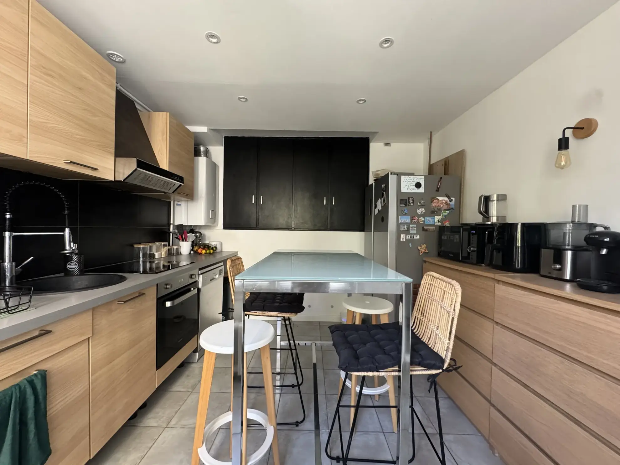 Maison rénovée avec cour à Nîmes Puech du Teil – 80 m², 2 chambres 