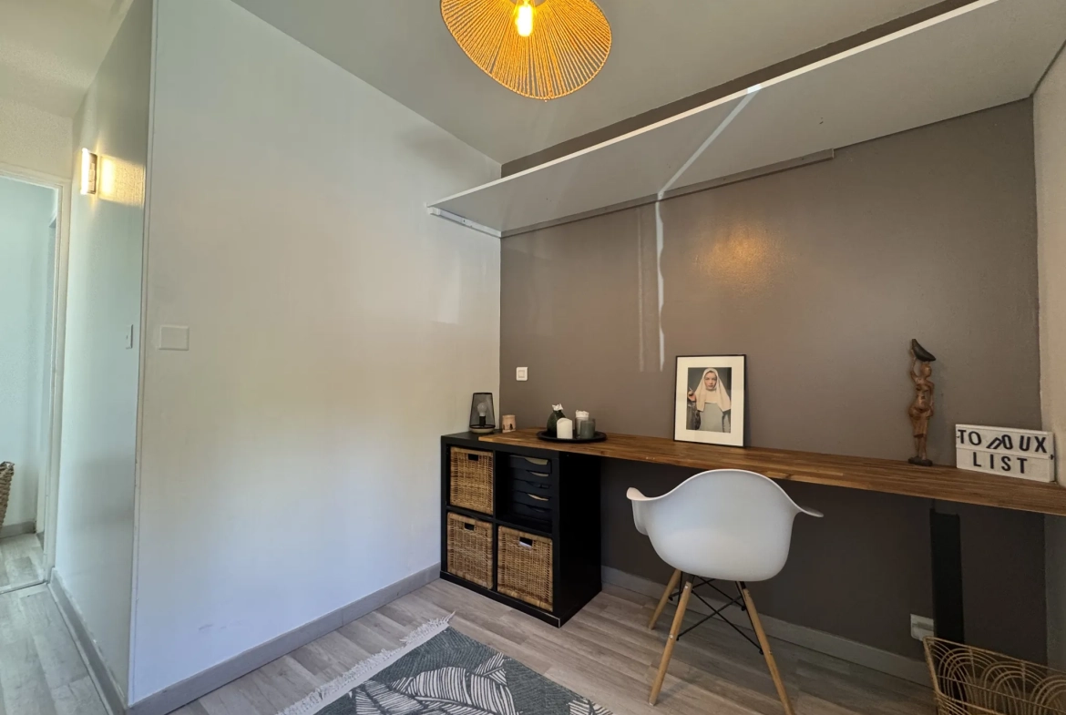 Maison rénovée avec cour à Nîmes Puech du Teil – 80 m², 2 chambres 