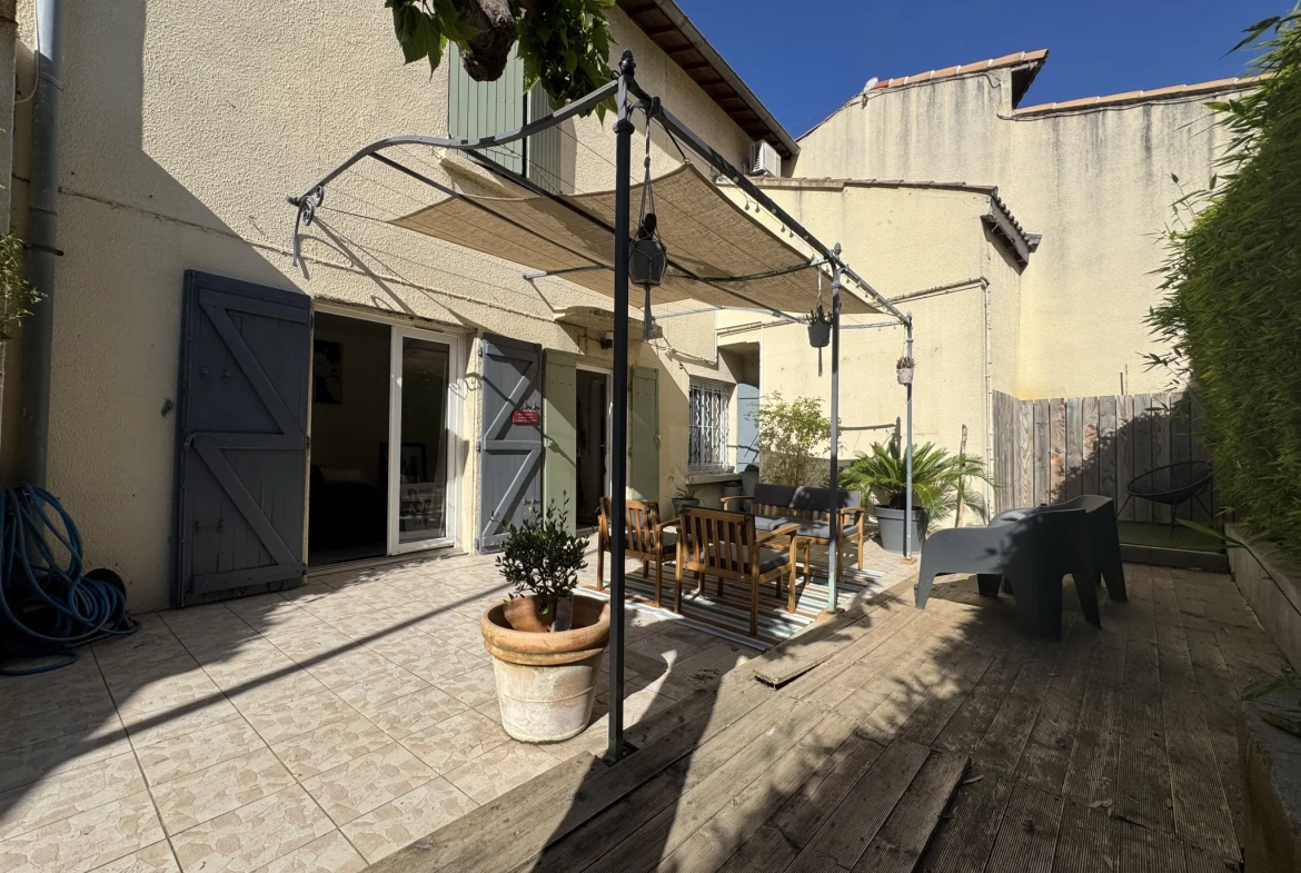 Maison rénovée avec cour à Nîmes Puech du Teil – 80 m², 2 chambres 