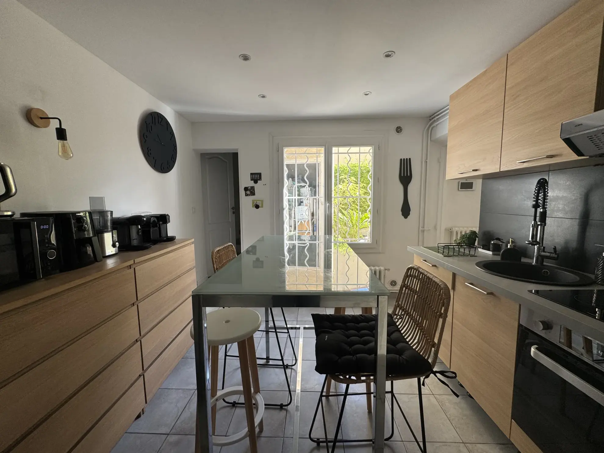 Maison rénovée avec cour à Nîmes Puech du Teil – 80 m², 2 chambres 
