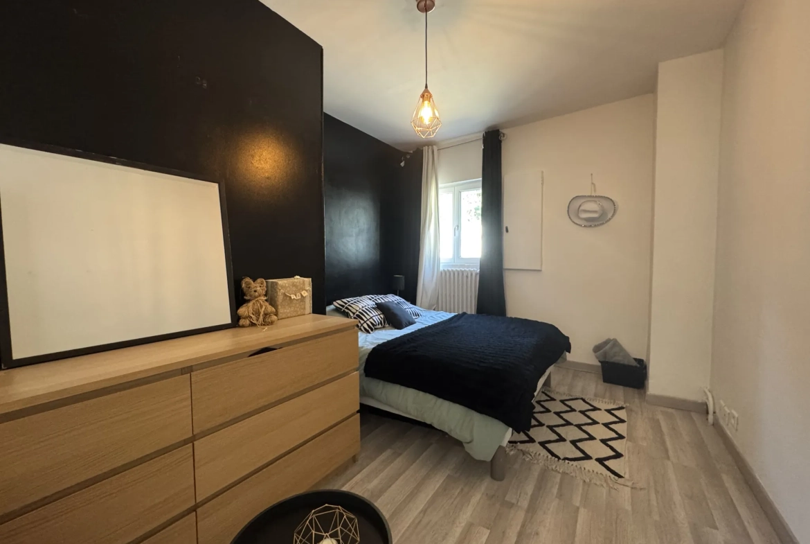 Maison rénovée avec cour à Nîmes Puech du Teil – 80 m², 2 chambres 
