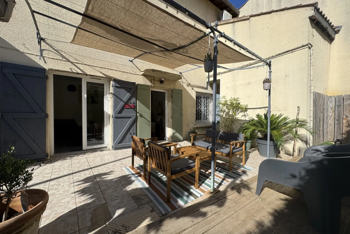 Maison rénovée avec cour à Nîmes Puech du Teil – 80 m², 2 chambres 
