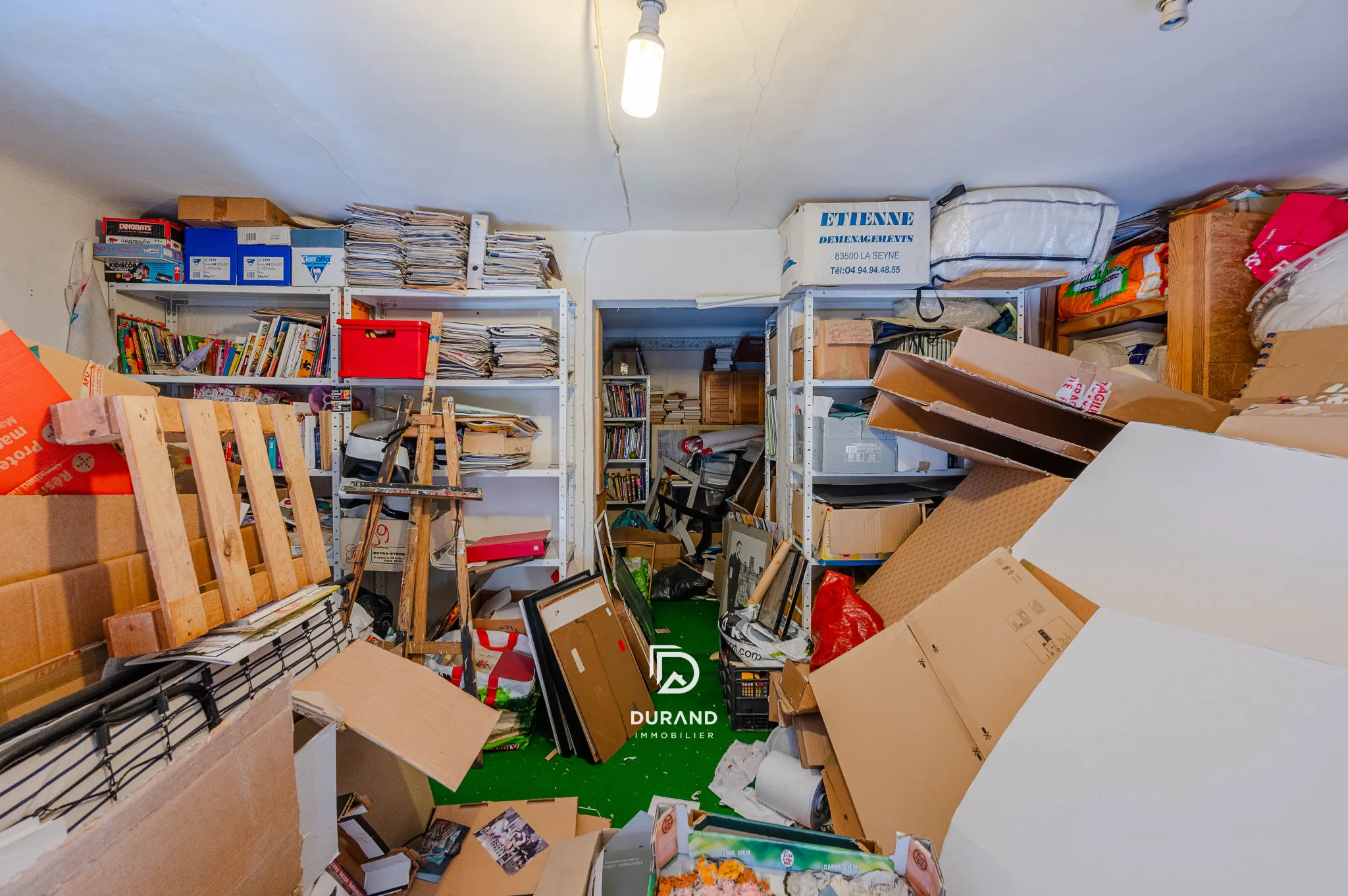 Local commercial en duplex de 55 m² à vendre dans le quartier Vauban à Marseille 
