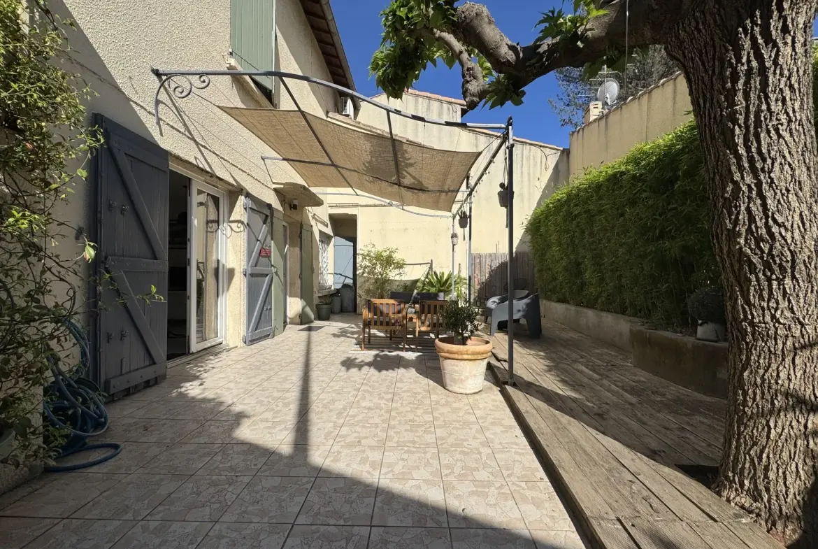 Maison rénovée avec cour à Nîmes Puech du Teil – 80 m², 2 chambres 