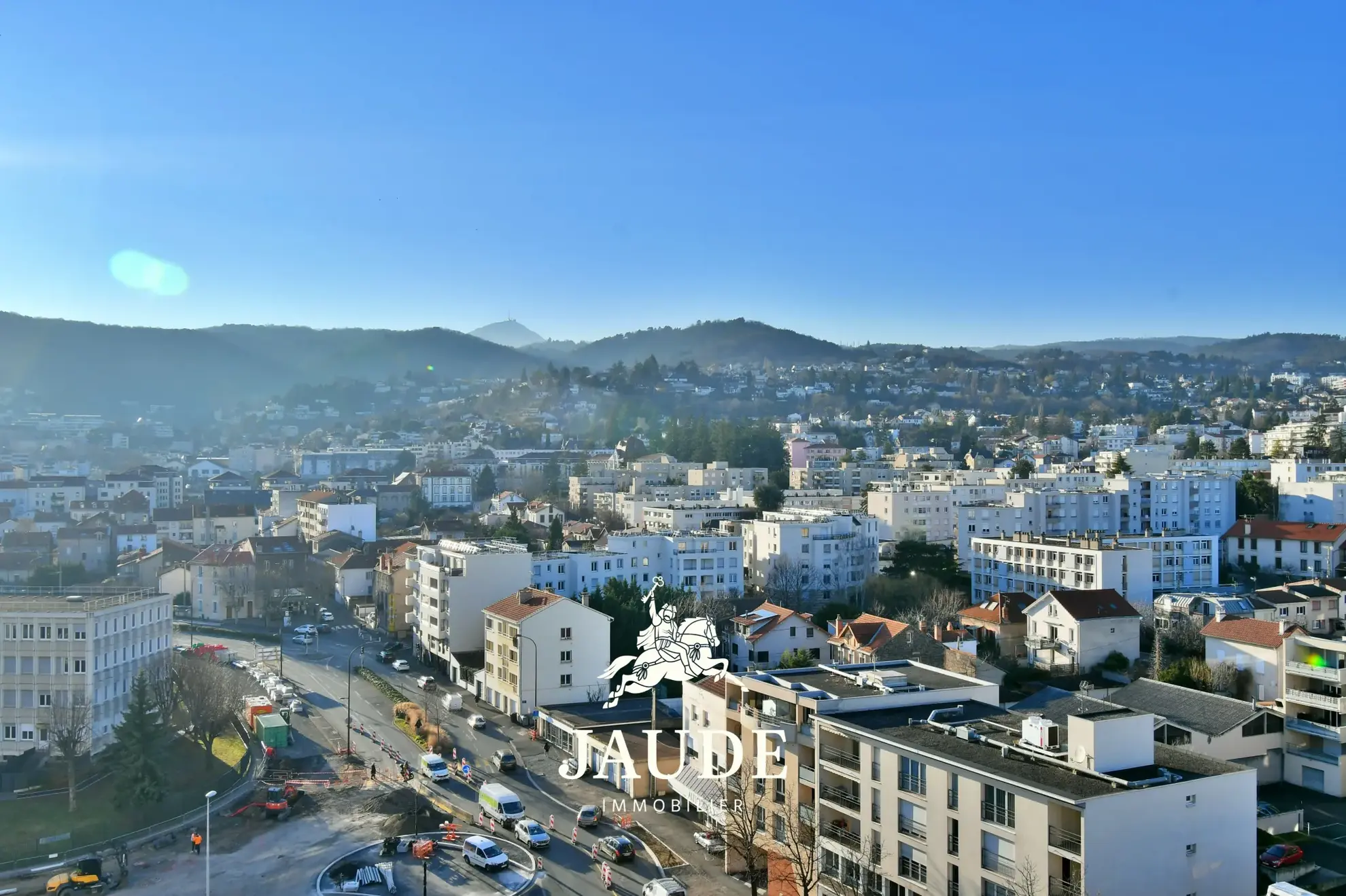 F3 rénové de 70m² avec parking sécurisé à Clermont-Ferrand 
