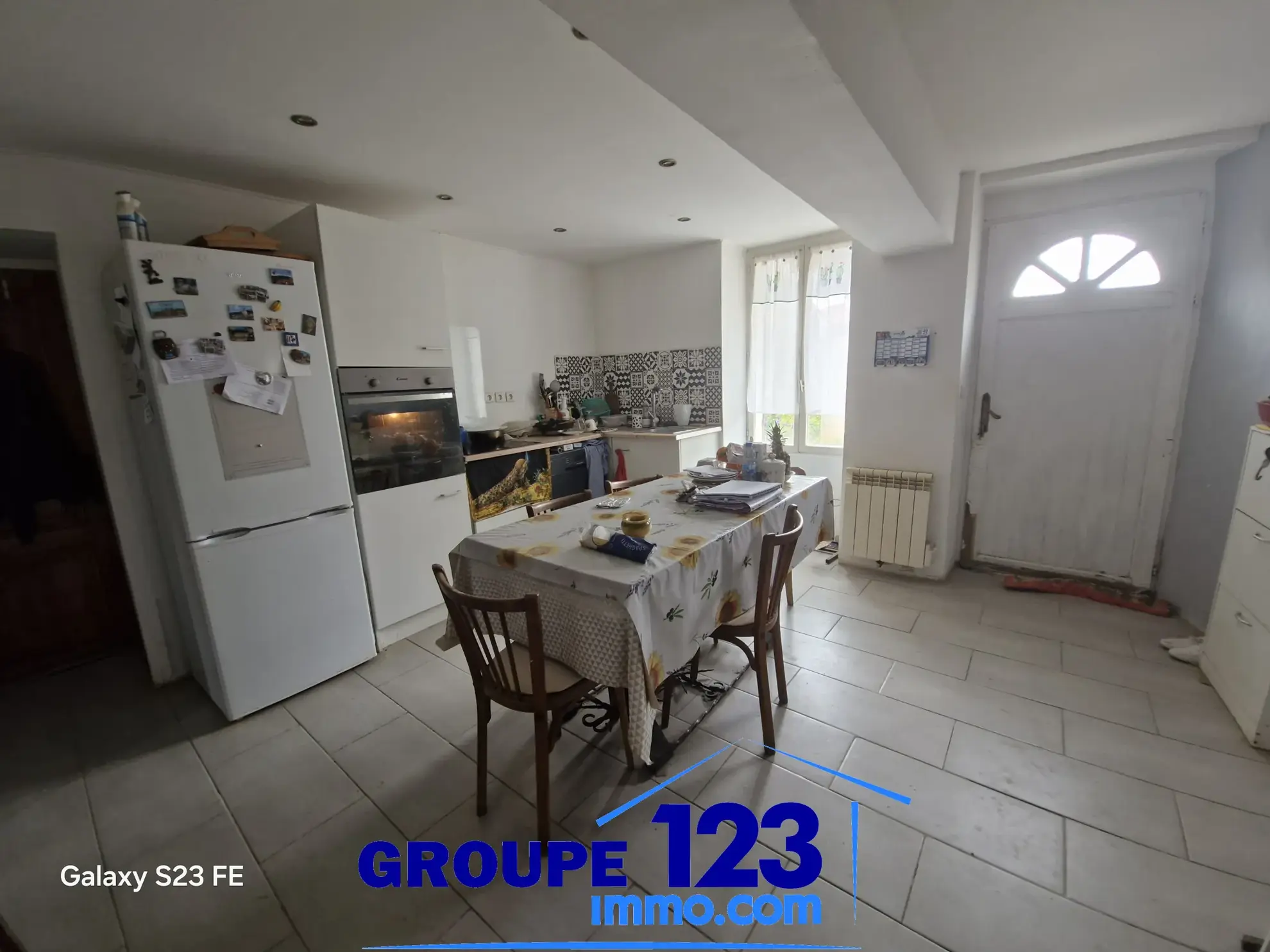 Maison de village avec jardin à vendre à Ligny-le-Châtel, projet d'extension, environnement paisible 