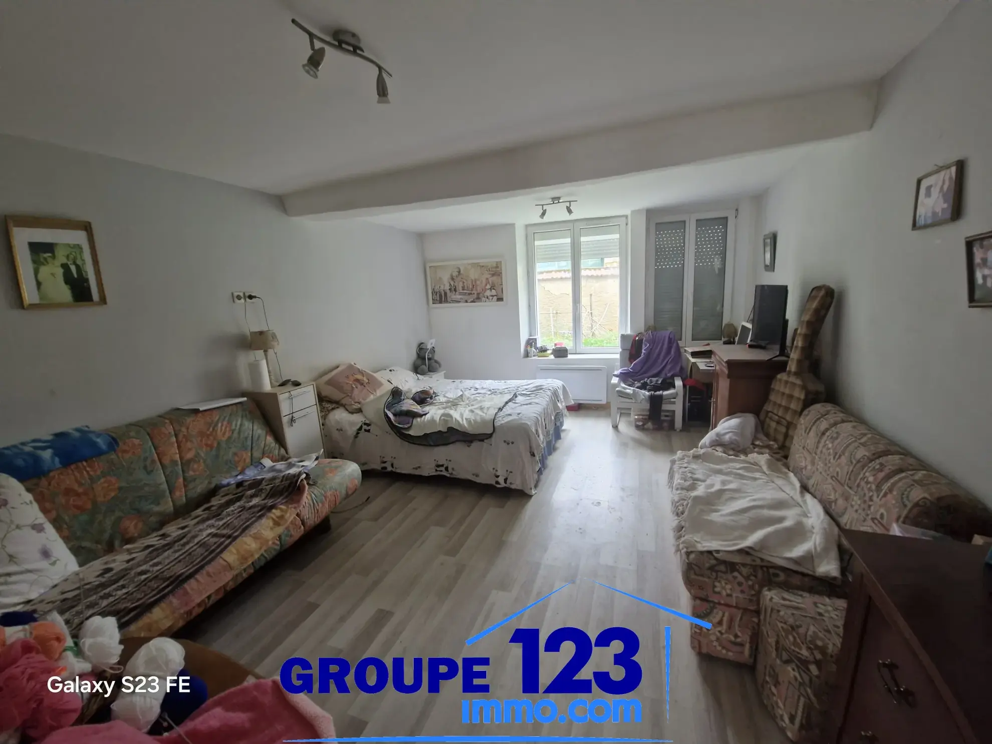 Maison de village avec jardin à vendre à Ligny-le-Châtel, projet d'extension, environnement paisible 