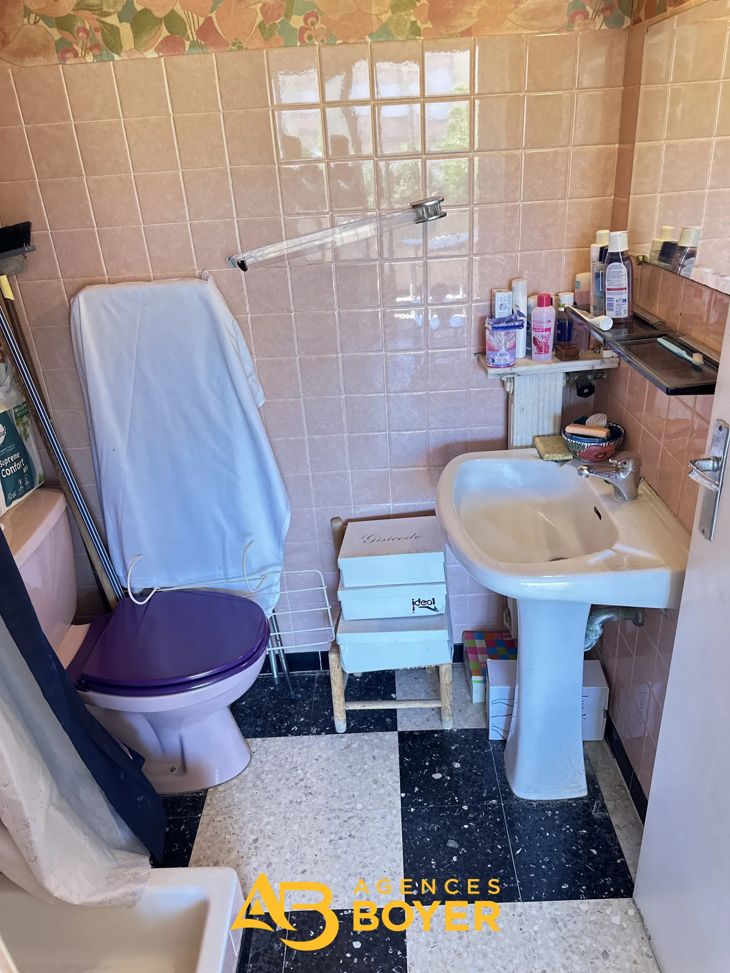 Studio de 21,08 m² à Bandol avec terrasse et double parking 