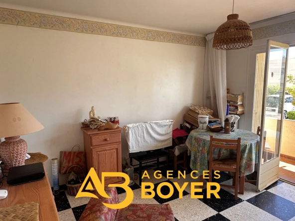 Studio de 21,08 m² à Bandol avec terrasse et double parking 