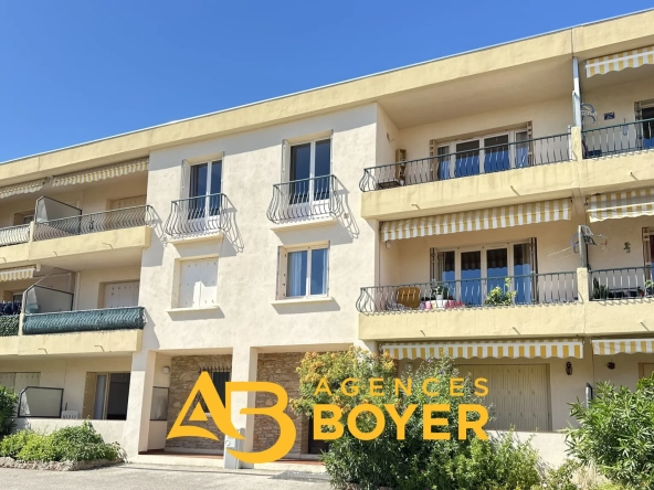 Studio de 21,08 m² à Bandol avec terrasse et double parking