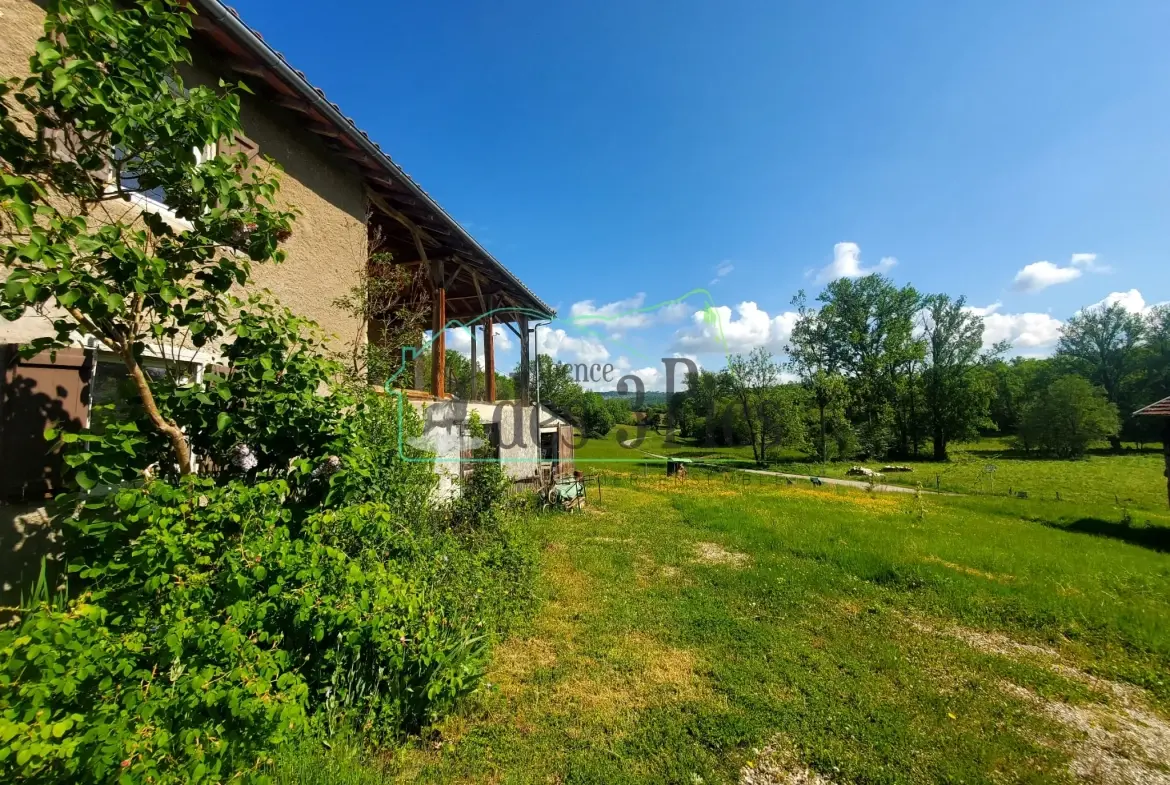 Maison à rénover avec 2 hectares de terrain à Fabas – Vue dégagée et potentiel unique 