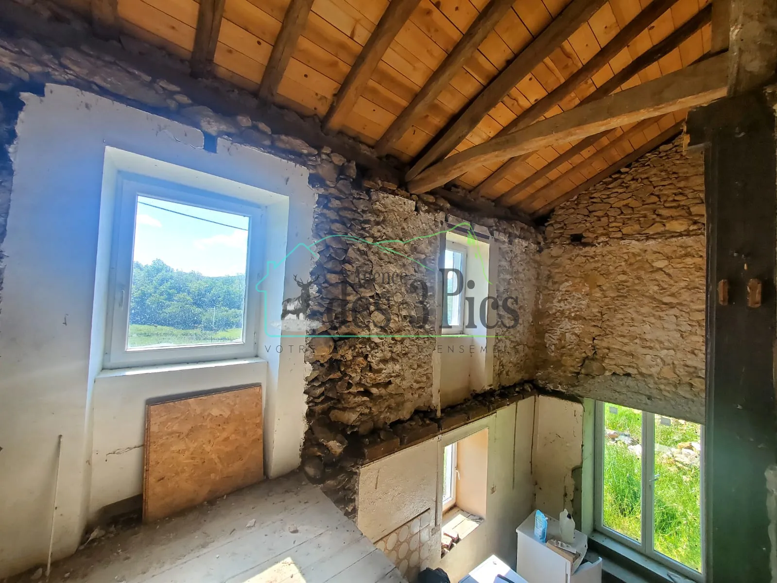 Maison à rénover avec 2 hectares de terrain à Fabas – Vue dégagée et potentiel unique 