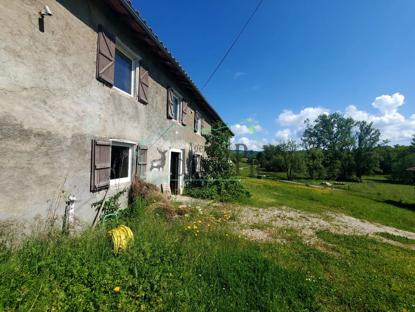Maison à rénover avec 2 hectares de terrain à Fabas – Vue dégagée et potentiel unique 