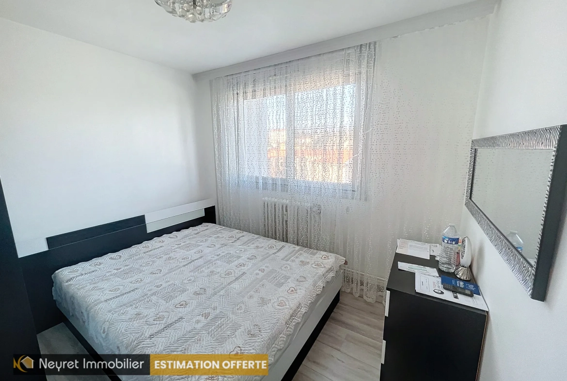 Appartement F4 rénové de 67 m² avec ascenseur à Saint-Chamond 
