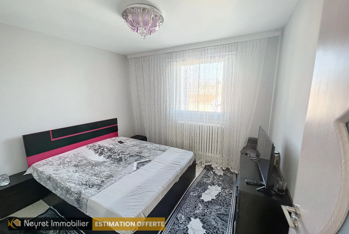 Appartement F4 rénové de 67 m² avec ascenseur à Saint-Chamond 