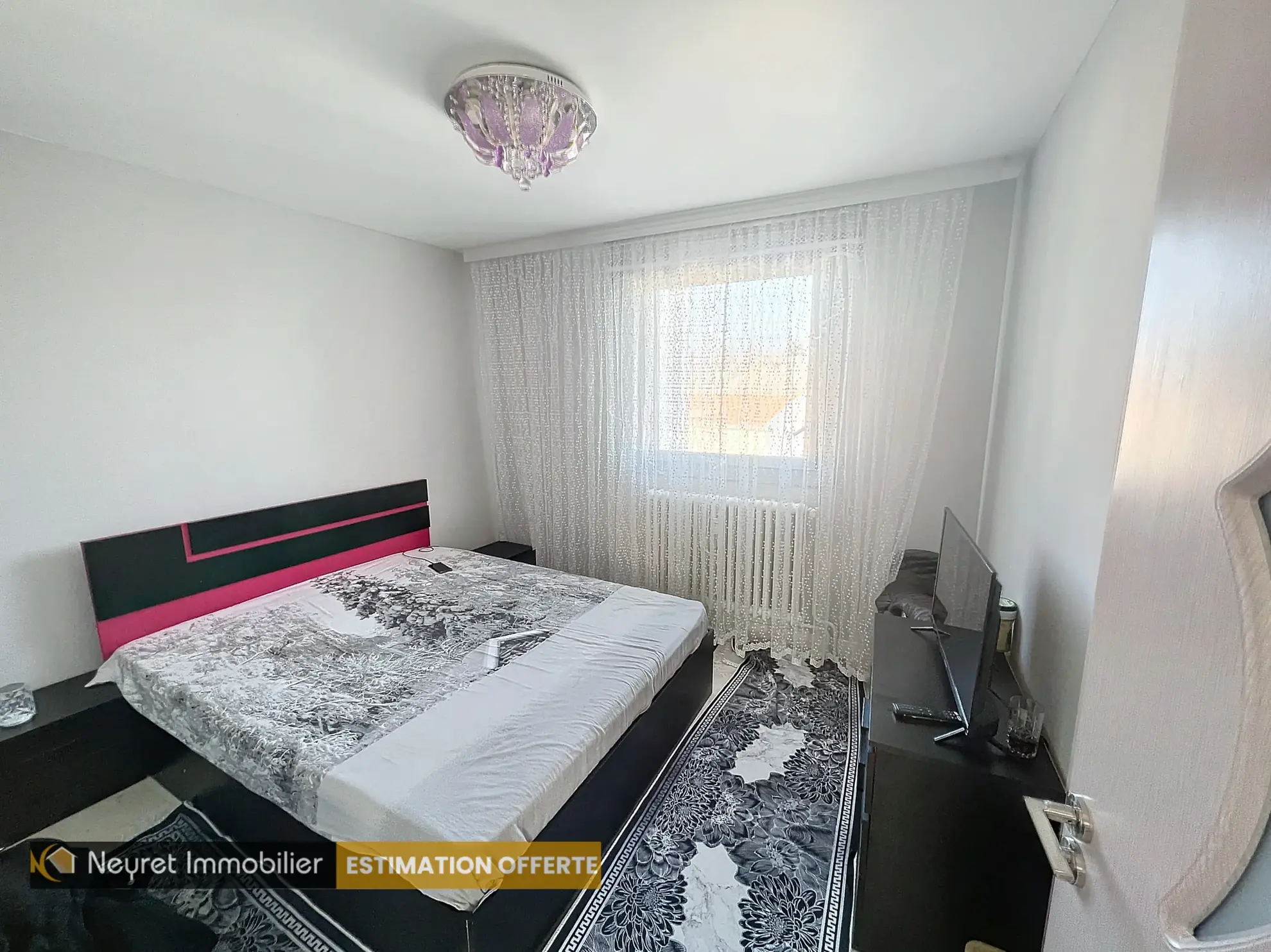 Appartement F4 rénové de 67 m² avec ascenseur à Saint-Chamond 