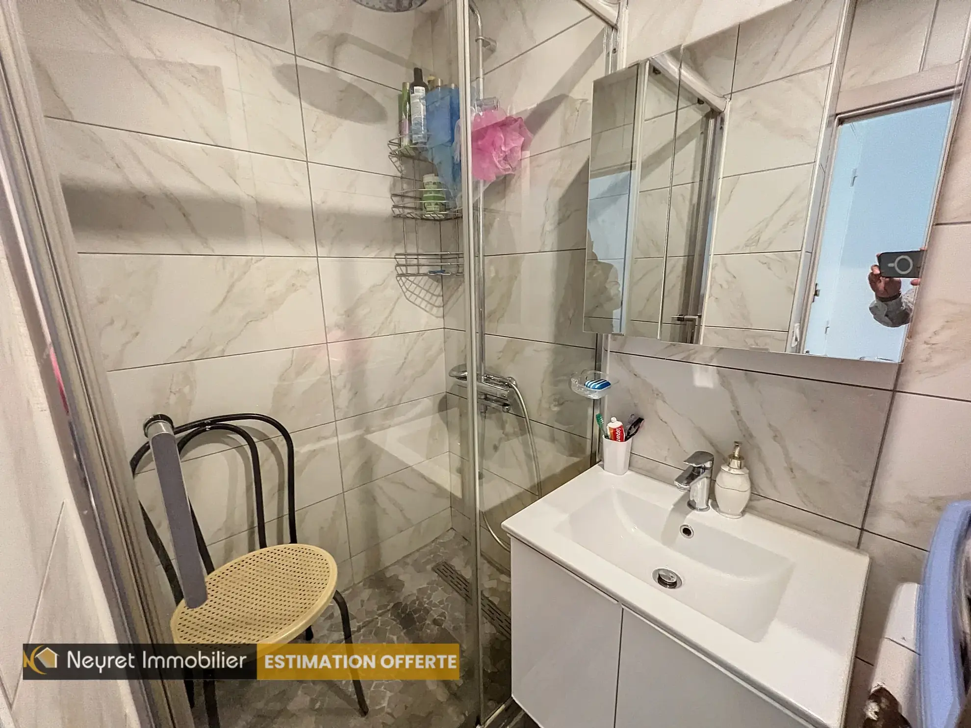 Appartement F4 rénové de 67 m² avec ascenseur à Saint-Chamond 