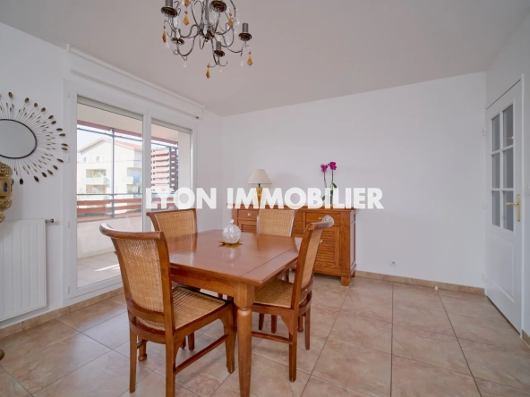 Appartement 4 pièces avec terrasse à Mions centre - Vue dégagée 