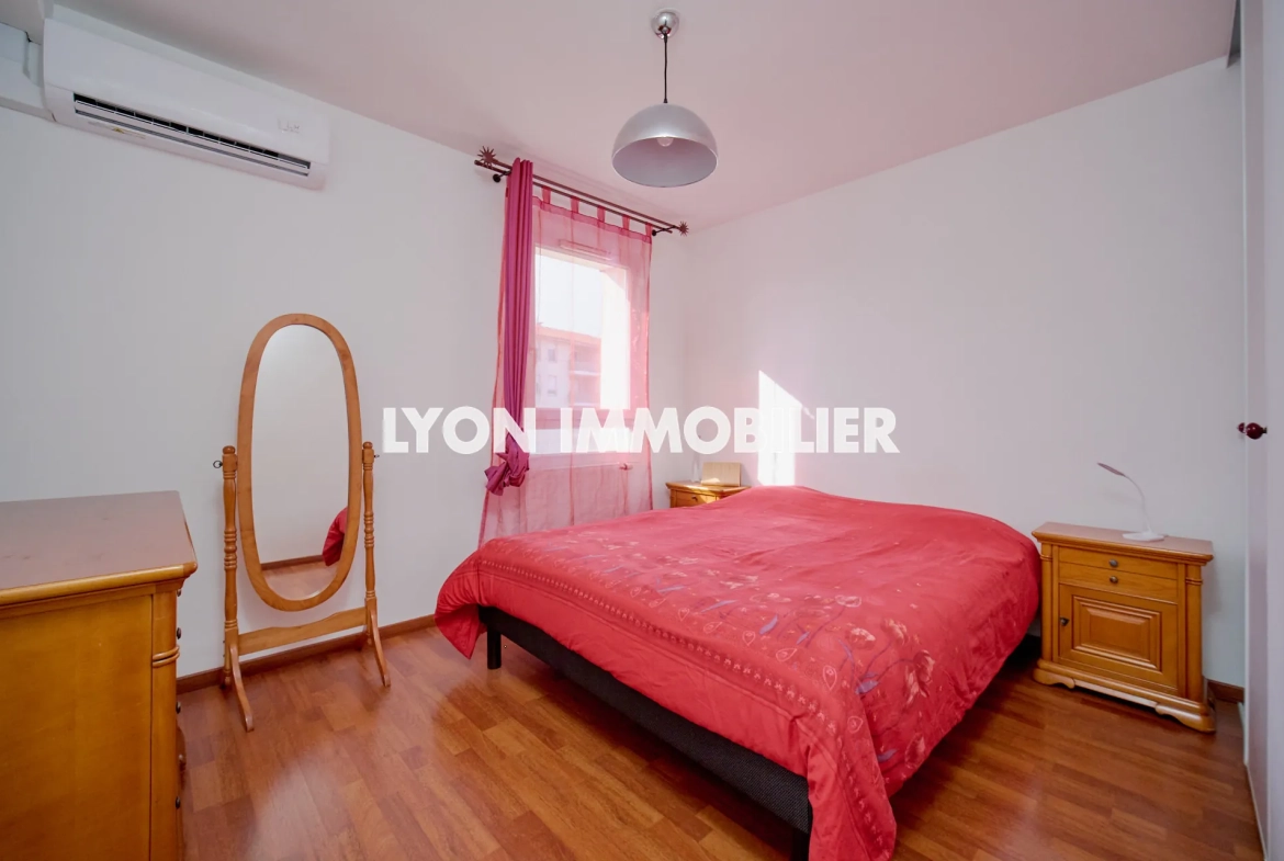 Appartement 4 pièces avec terrasse à Mions centre - Vue dégagée 