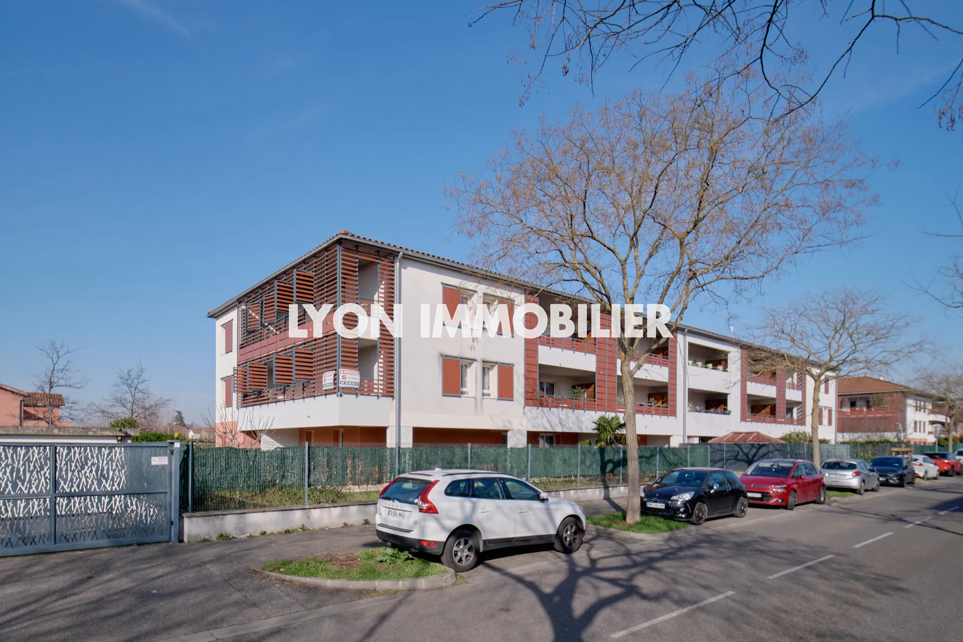 Appartement 4 pièces avec terrasse à Mions centre - Vue dégagée 