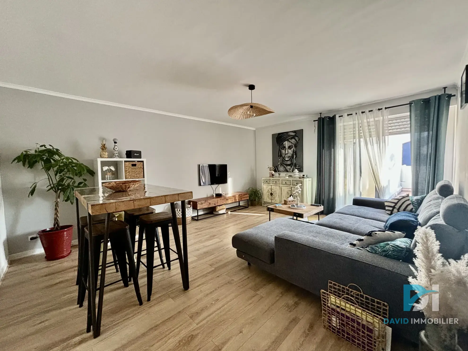 Appartement rénové de 86m² avec deux terrasses à Agde 