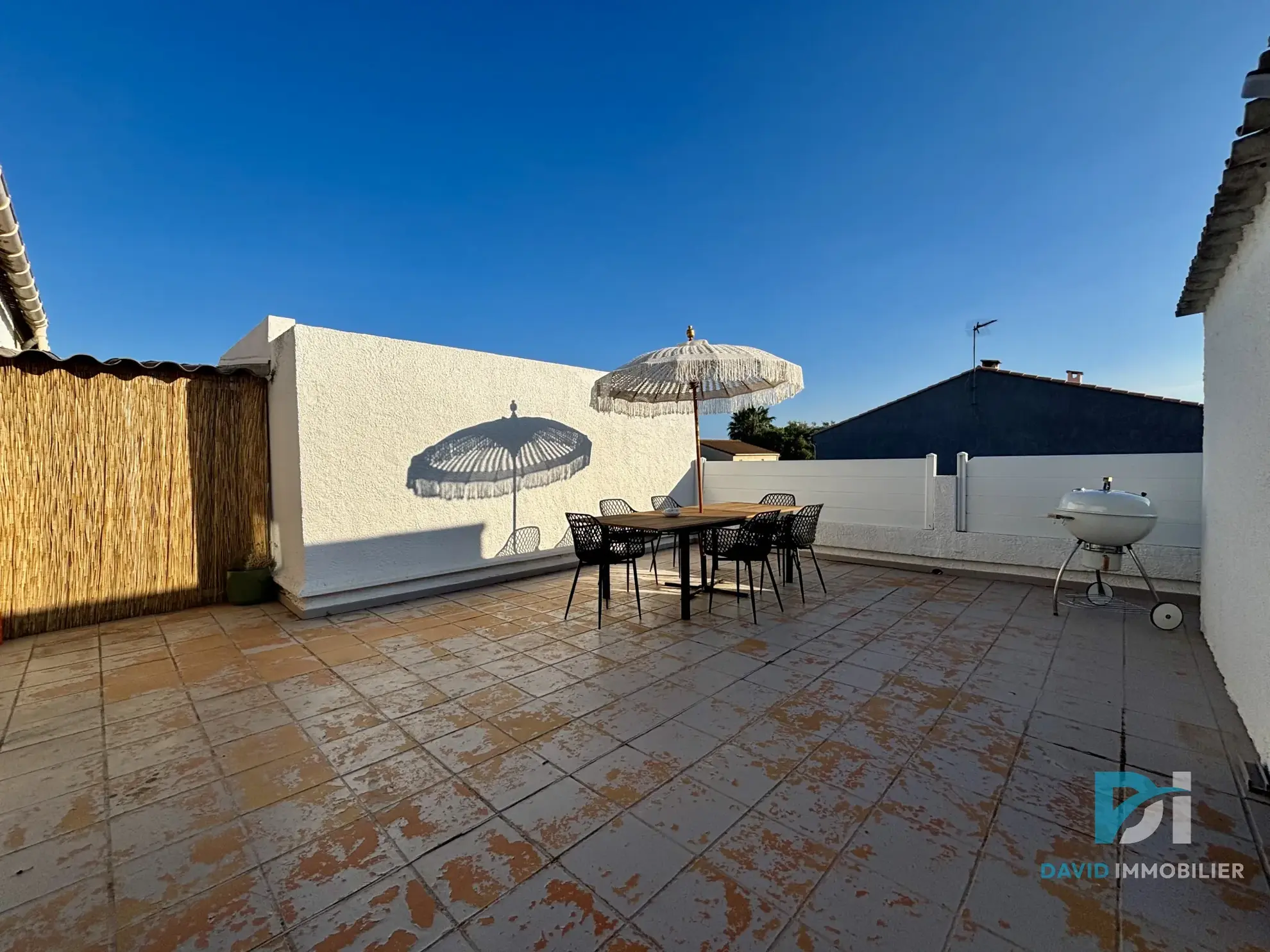 Appartement rénové de 86m² avec deux terrasses à Agde 