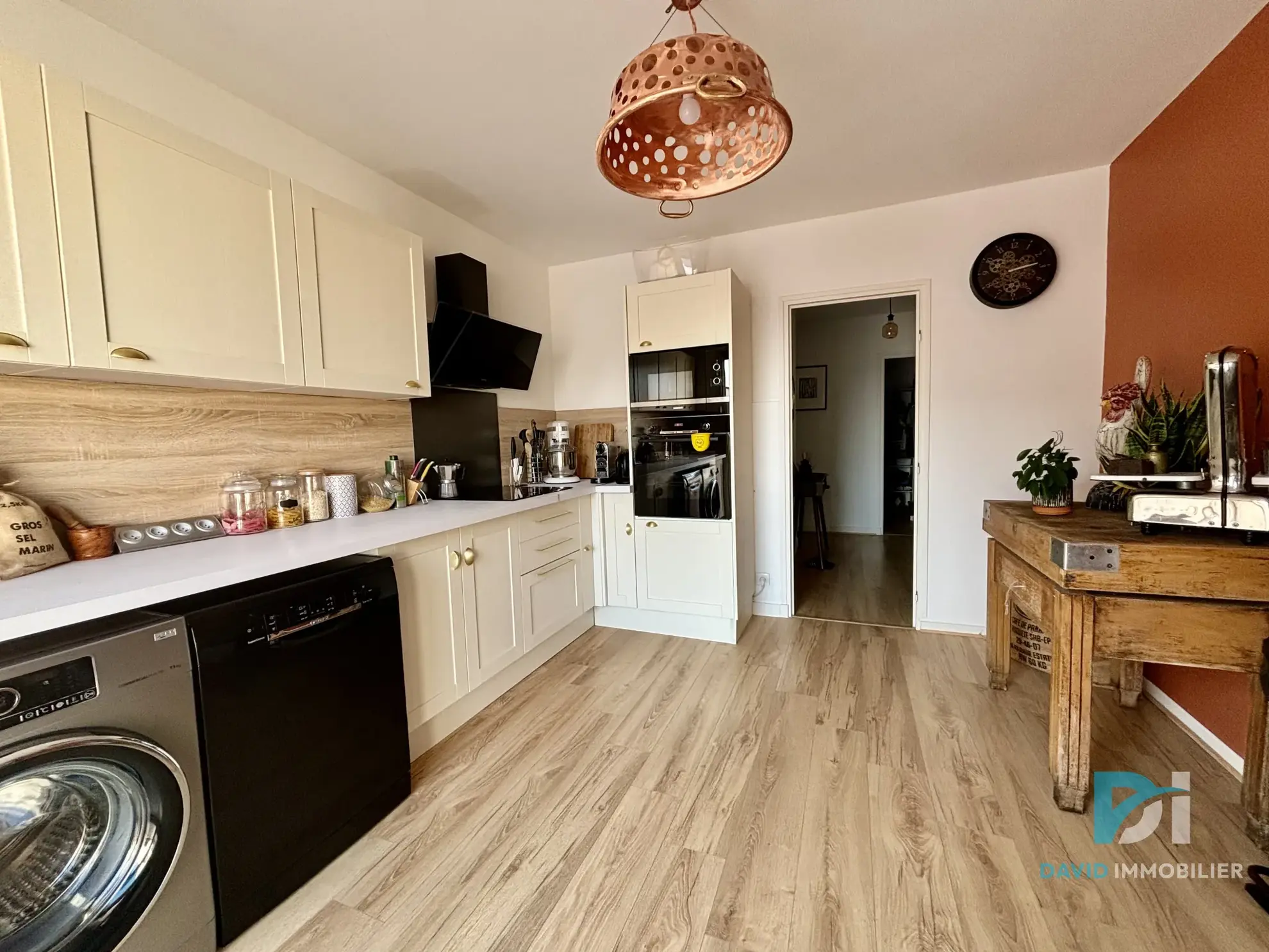 Appartement rénové de 86m² avec deux terrasses à Agde 