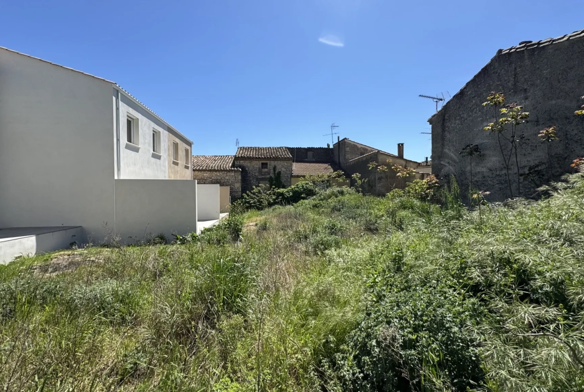 Maison neuve RT2012 de 83 m² avec garage et terrasse à Bezouce 