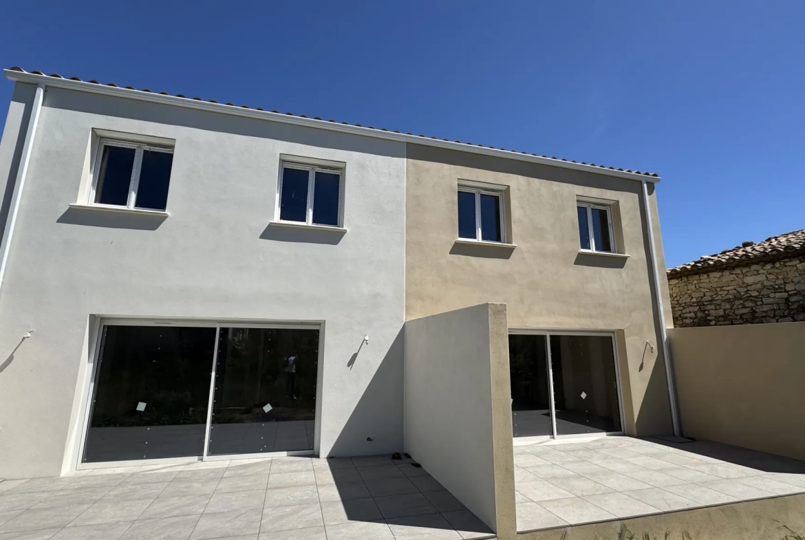 Maison neuve RT2012 de 83 m² avec garage et terrasse à Bezouce 