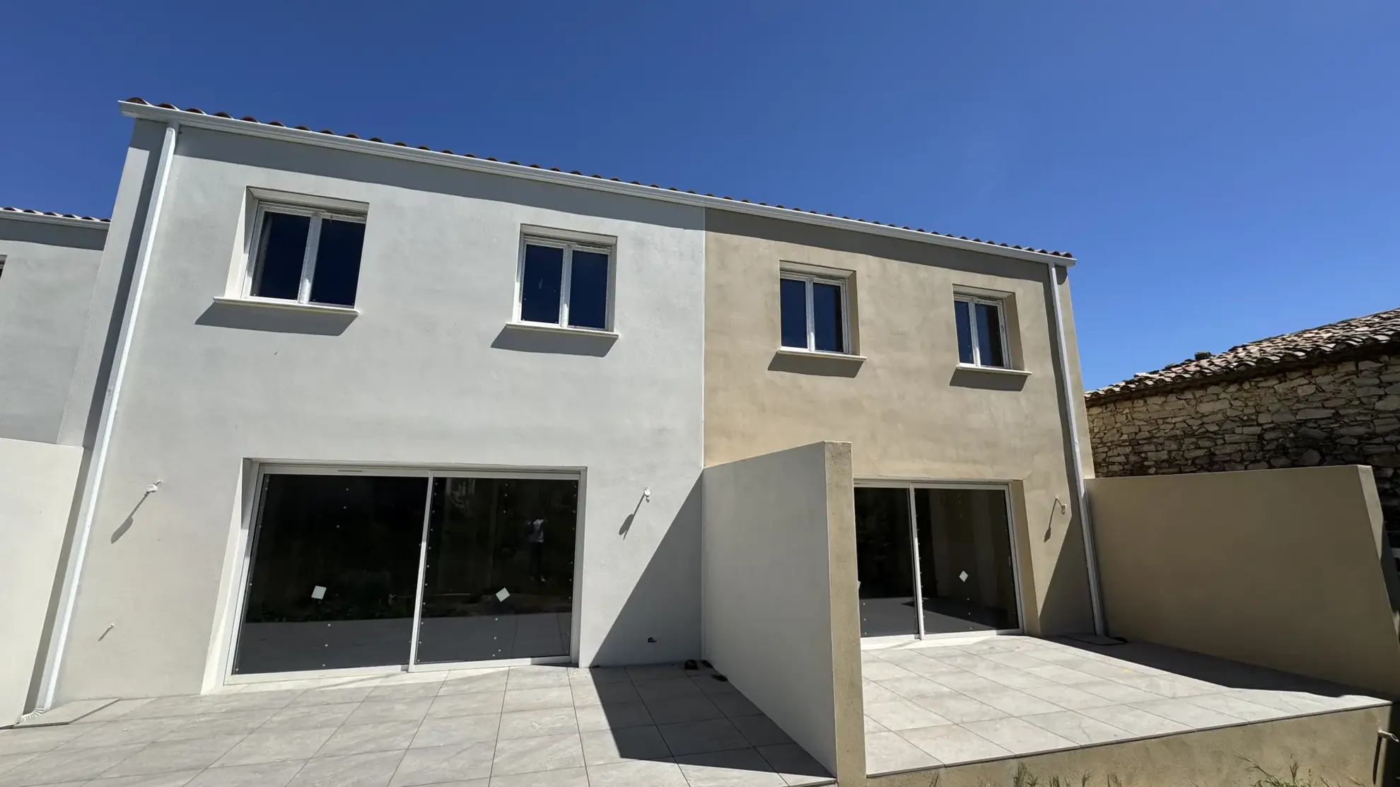 Maison neuve RT2012 de 83 m² avec garage et terrasse à Bezouce 