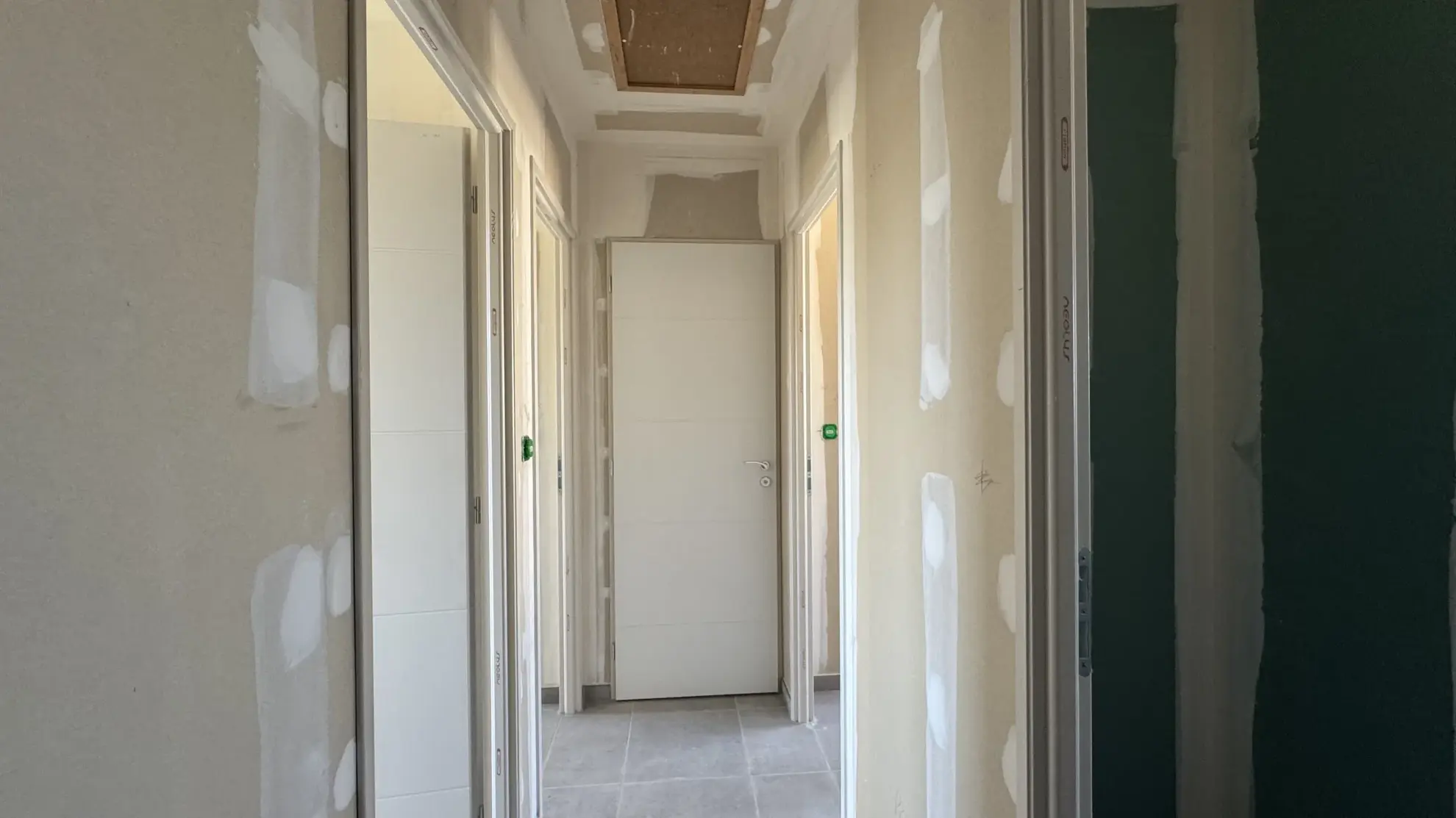Maison neuve RT2012 de 83 m² avec garage et terrasse à Bezouce 