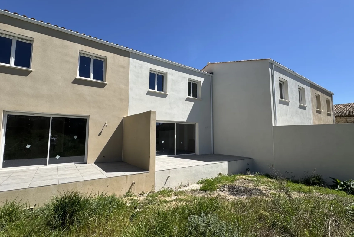 Maison neuve RT2012 de 83 m² avec garage et terrasse à Bezouce 