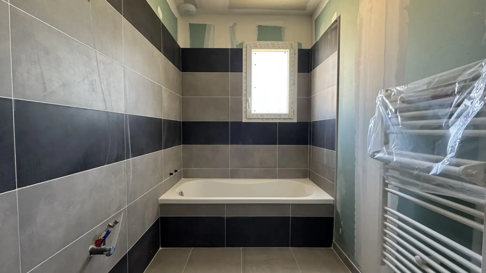 Maison neuve RT2012 de 83 m² avec garage et terrasse à Bezouce 