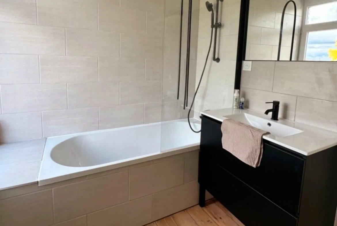 Maison rénovée de 85 m² à vendre à Frelinghien, proche Lille 