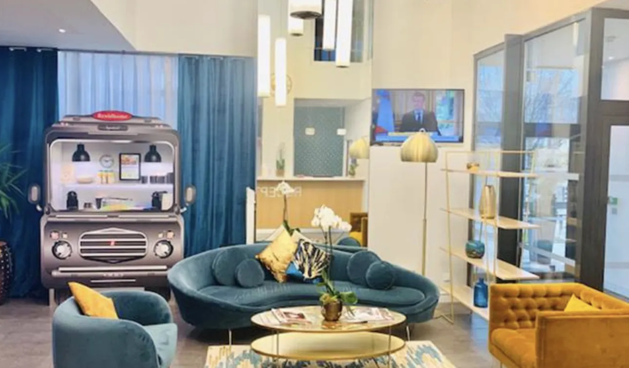 Investissement locatif à Nanterre : Studio meublé avec bail commercial en place 