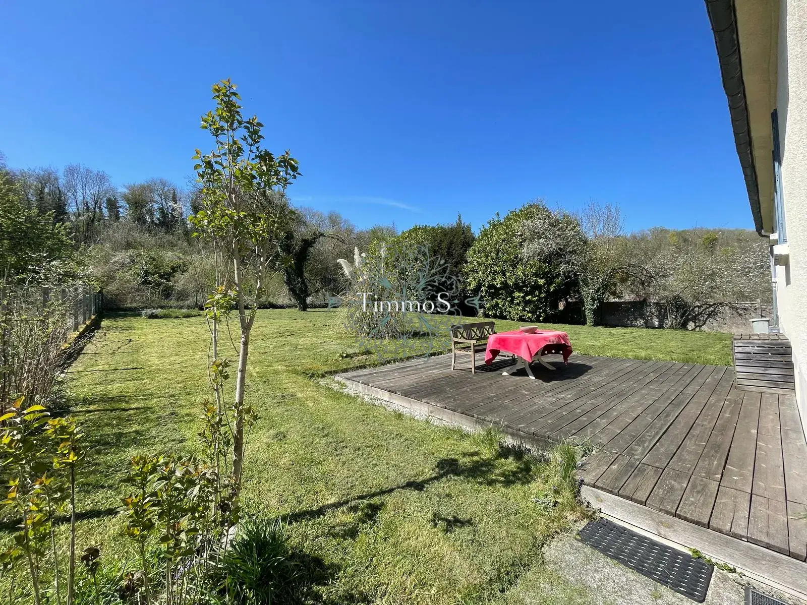 Achat maison indépendante de 129 m² à Mouy avec jardin et garage 