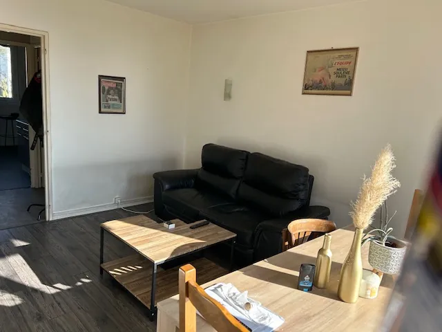 Appartement lumineux avec balcon, cave et garage à Rantigny 