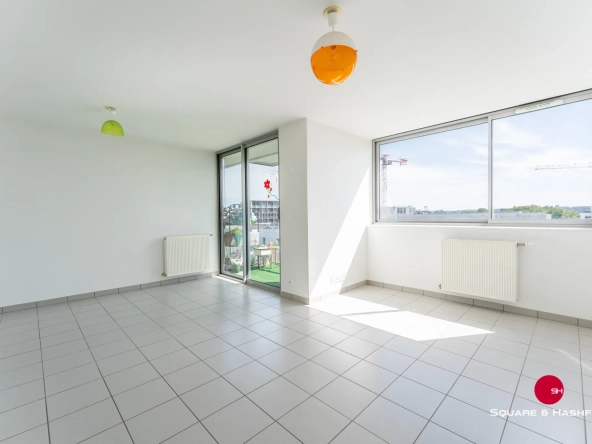Appartement 2 pièces lumineux avec balcon et parking à Bordeaux