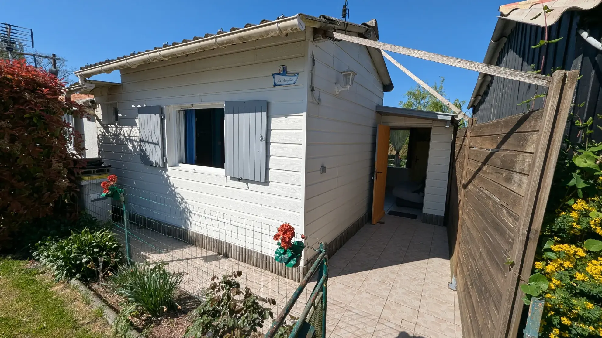 Maison de pêcheur meublée avec vue sur la Sèvre à Magne - Investissement ou résidence secondaire idéale 