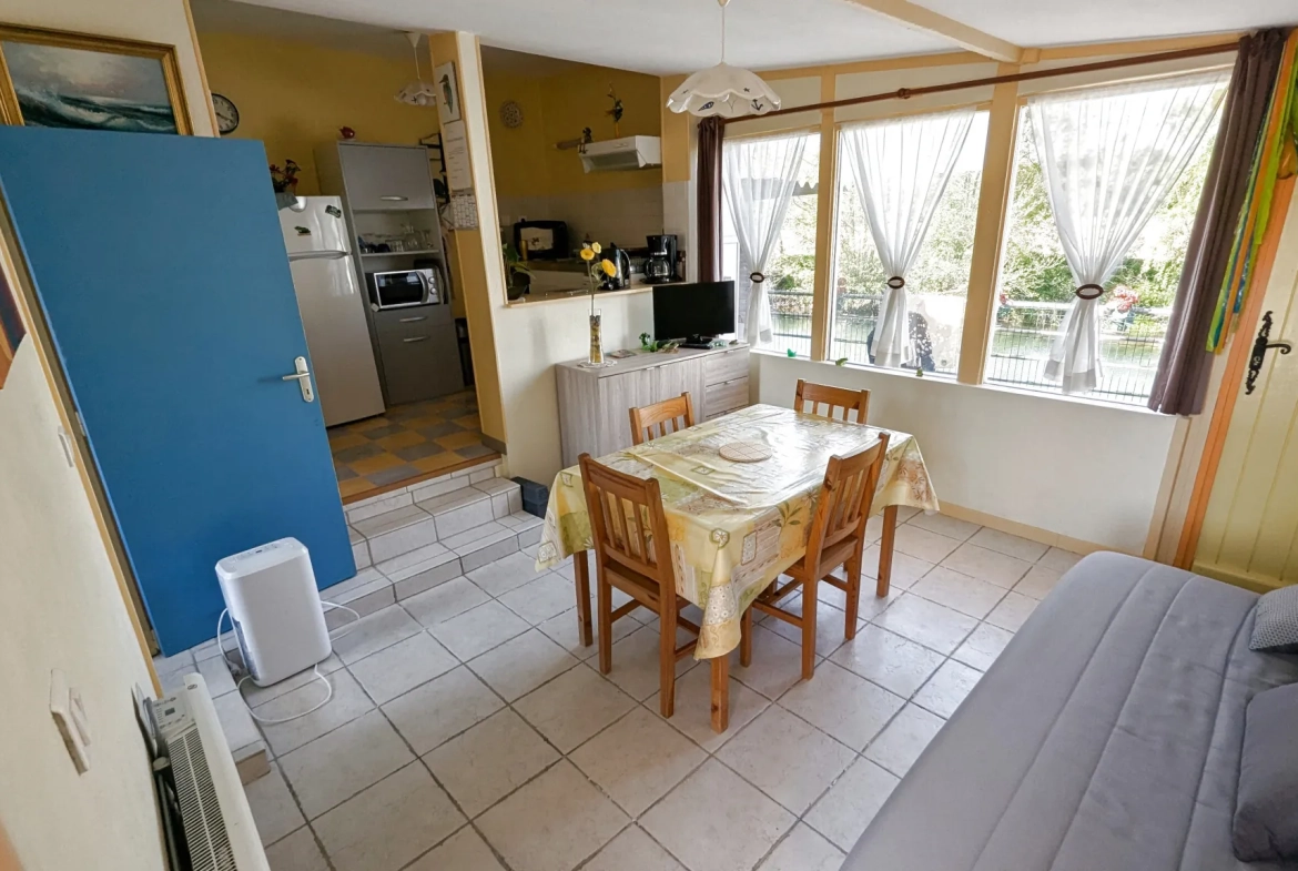 Maison de pêcheur meublée avec vue sur la Sèvre à Magne - Investissement ou résidence secondaire idéale 