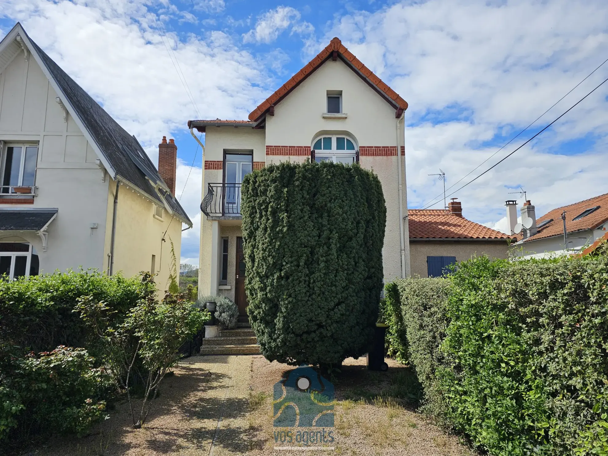 Maison 4 pièces avec garage, sous-sol et jardin à Riom 
