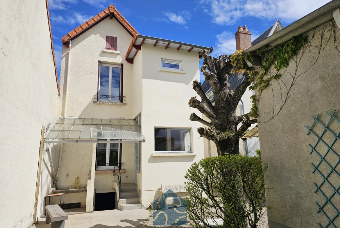 Maison 4 pièces avec garage, sous-sol et jardin à Riom 