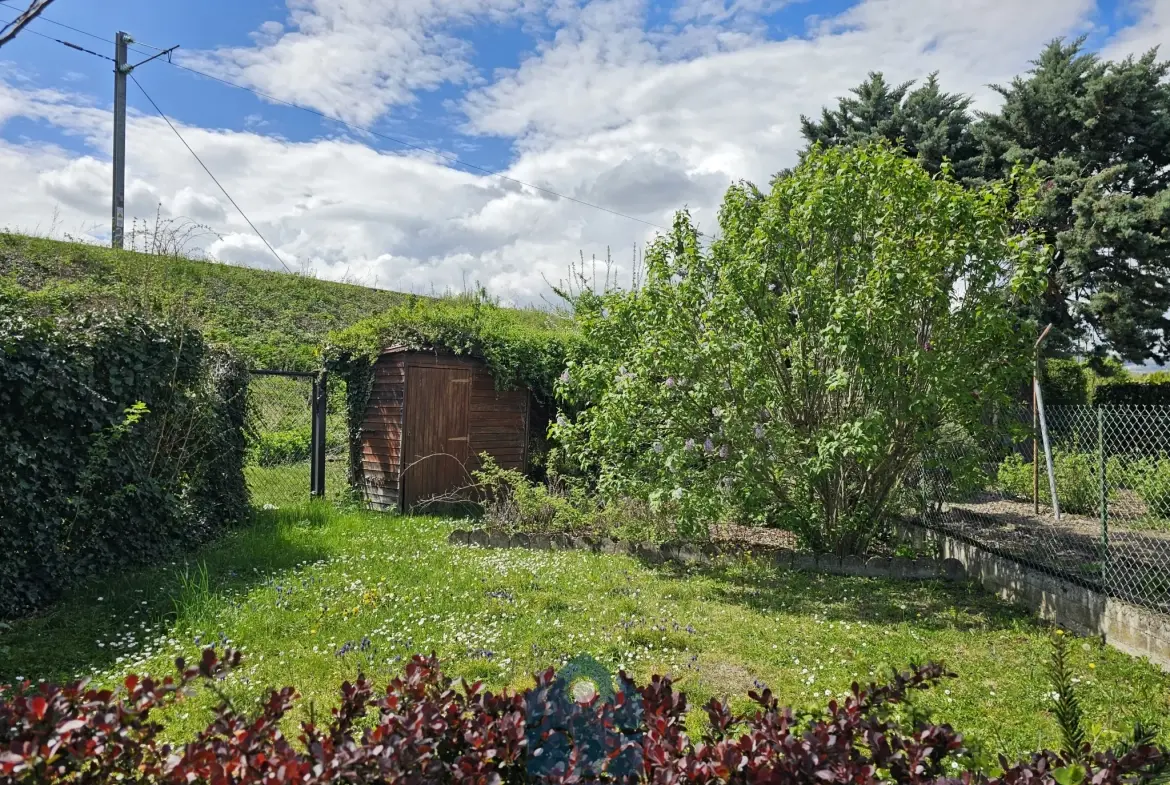 Maison 4 pièces avec garage, sous-sol et jardin à Riom 