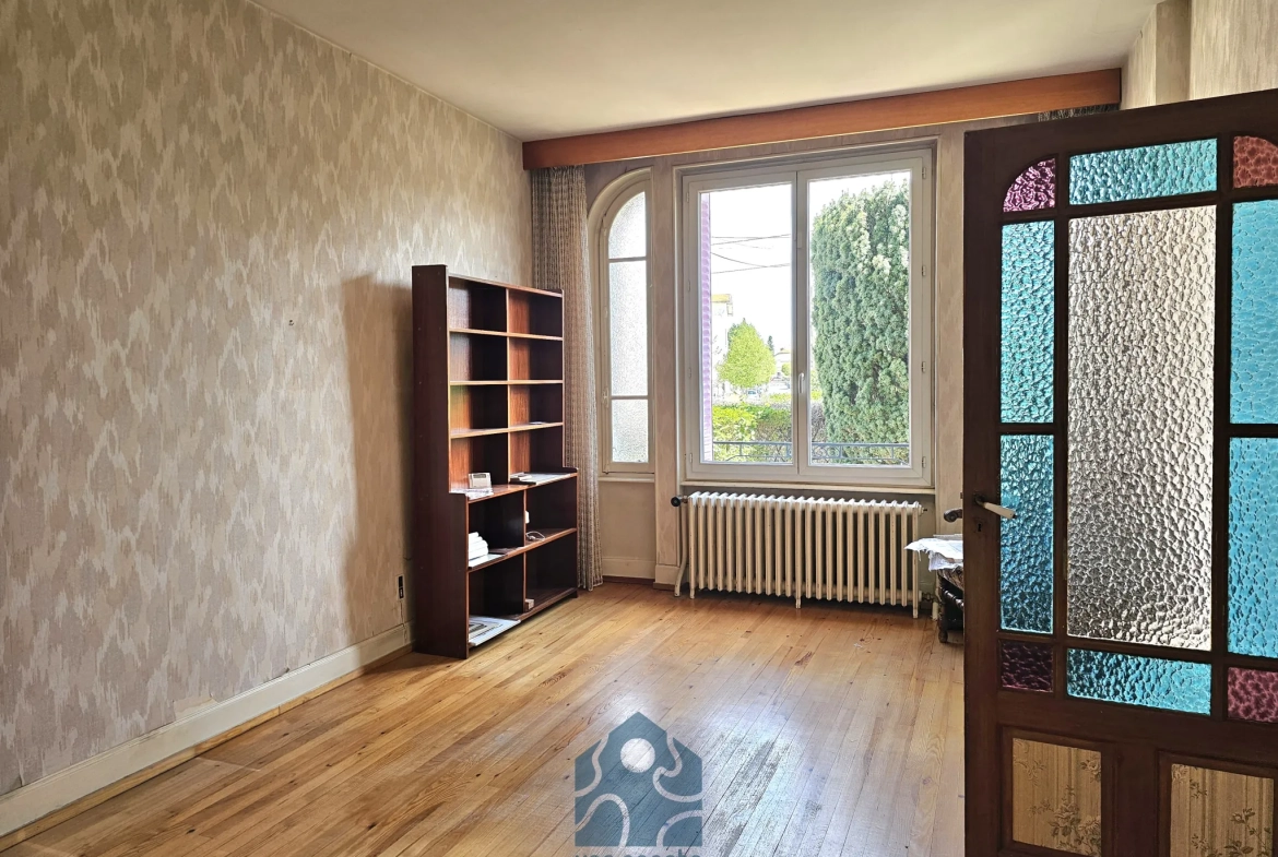 Maison 4 pièces avec garage, sous-sol et jardin à Riom 