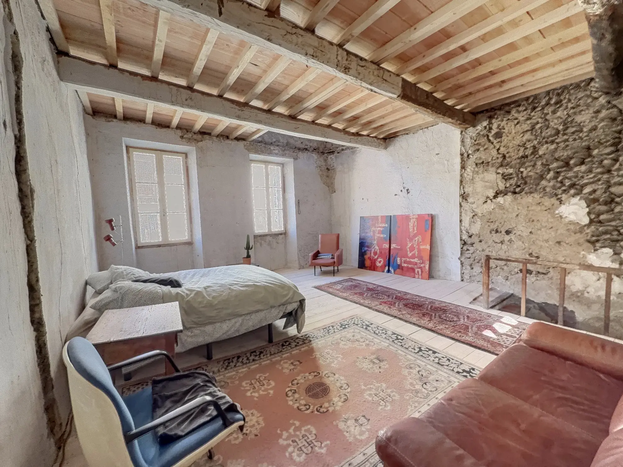 Maison de village à Céret avec garage, terrasse et potentiel de rénovation 