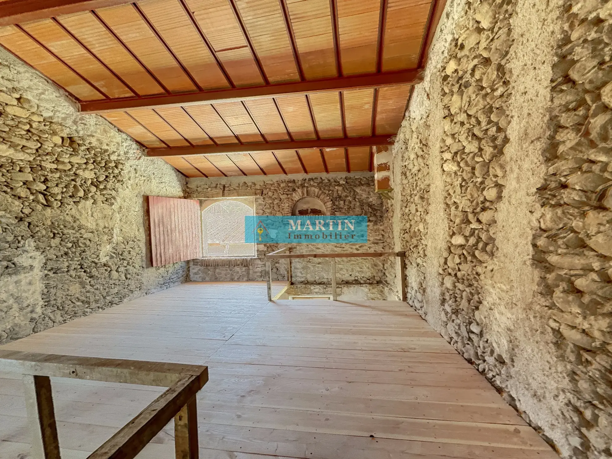 Maison de village à Céret avec garage, terrasse et potentiel de rénovation 