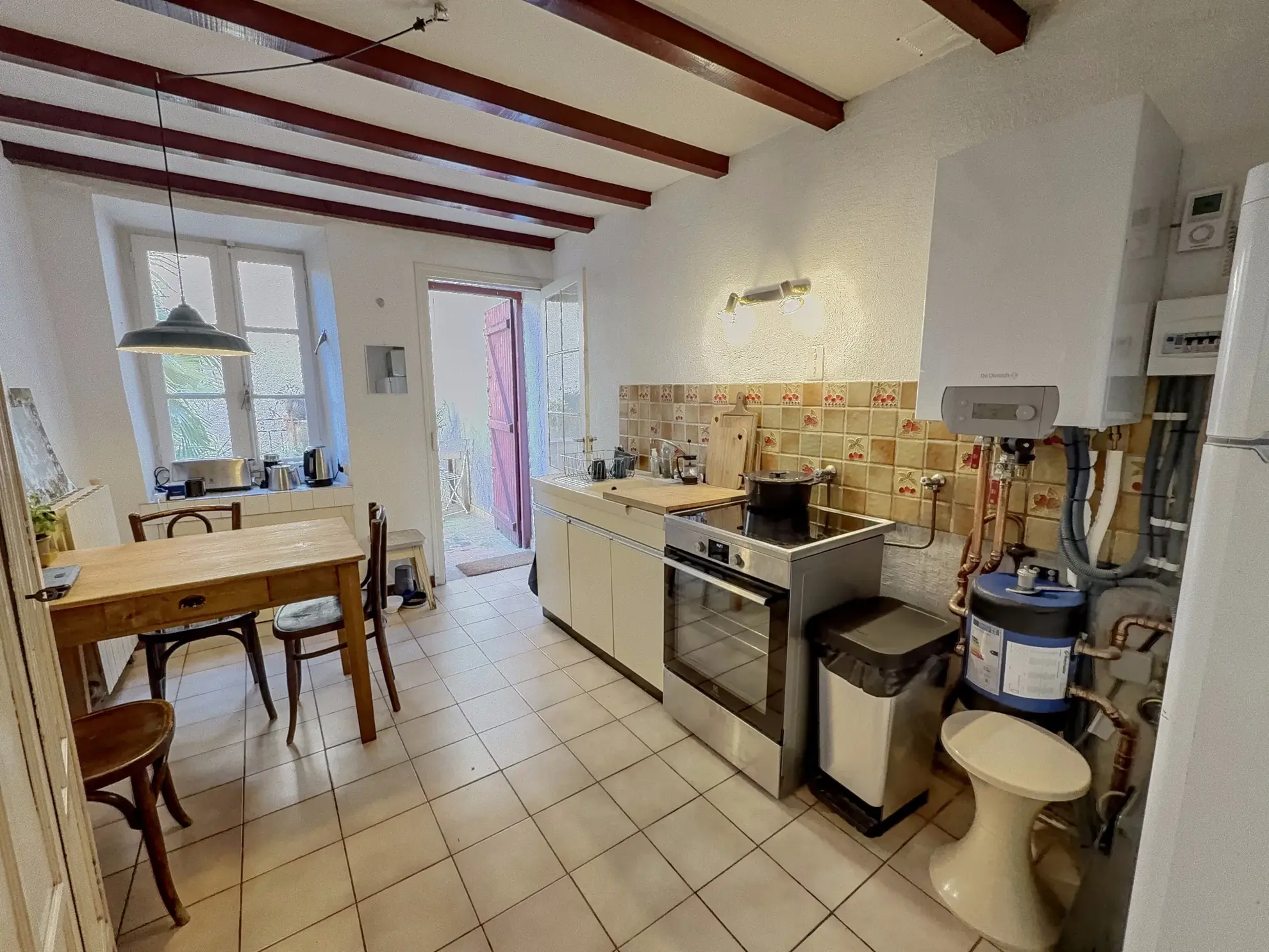 Maison de village à Céret avec garage, terrasse et potentiel de rénovation 
