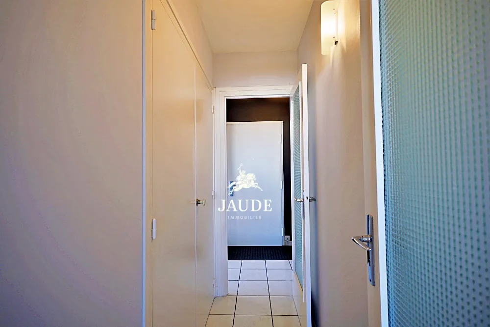 Appartement lumineux de 79 m² avec garage et balcons à Clermont-Ferrand 
