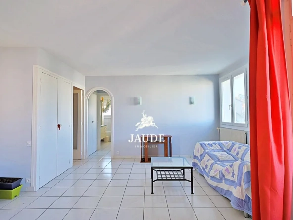 Appartement lumineux de 79 m² avec garage et balcons à Clermont-Ferrand 