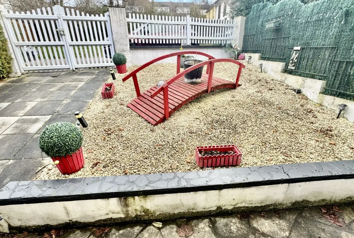 Belle maison de 100 m² avec jardin à Mantes la Ville – Proche A13 et écoles 